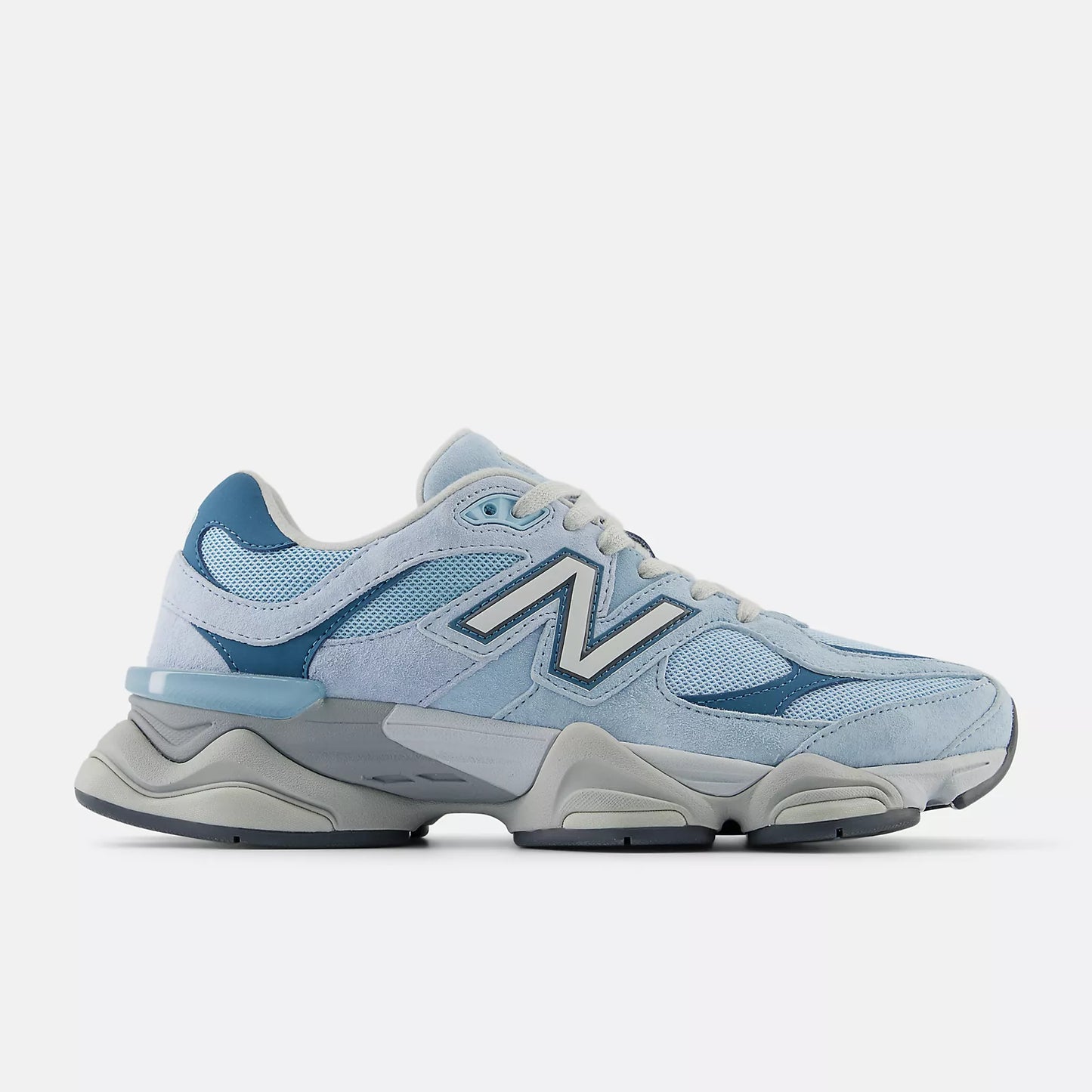 New Balance 9060 :  Chrome blue with light chrome blue and elemental blue